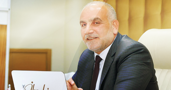 Canik’te Üniversiteyi kazanan öğrencilere burs desteği